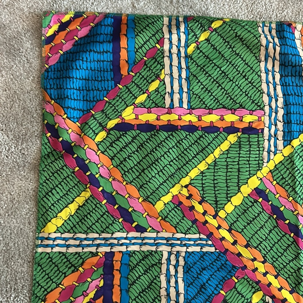 Colorful scarf. - Picture 2 of 3